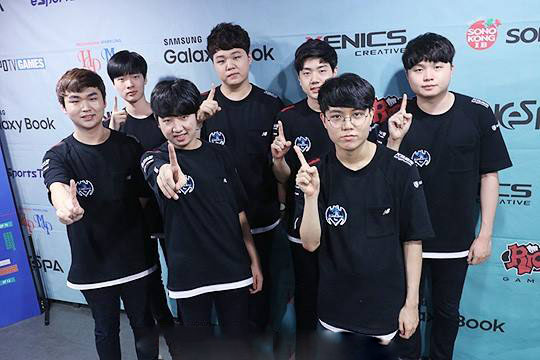 为什么“少量频赢”比“一次暴赢”更危险？（相比一次性暴赚，频繁小赢为何更具风险？）